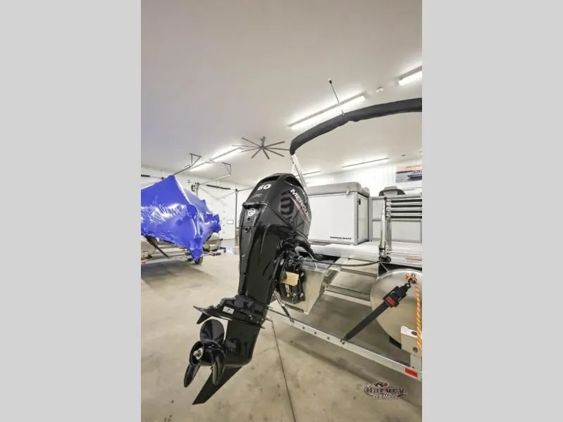 Slide: The Image of Vectra Classic 21L 2026 - 6