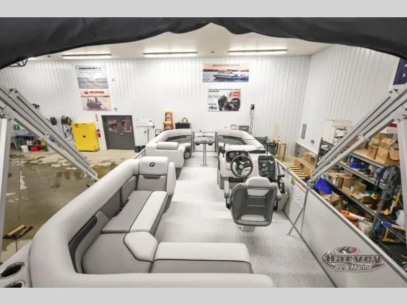 Slide: The Image of Vectra Classic 21L 2026 - 8