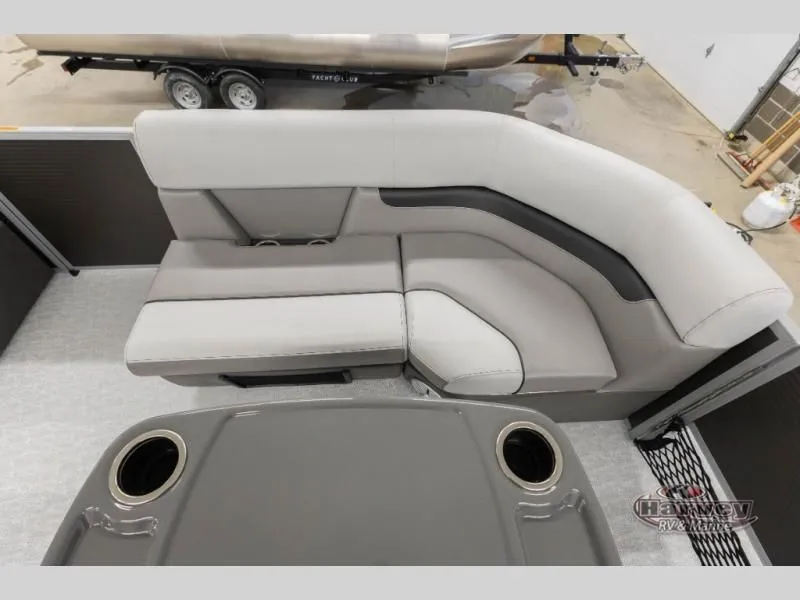 Slide: The Image of Sportfisher 21-2RS 2026 - 10