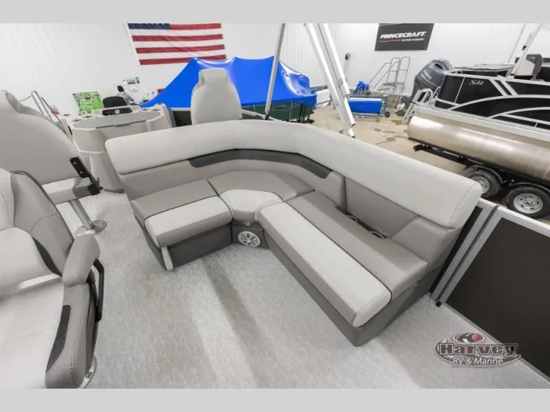 Slide: The Image of Sportfisher 21-2RS 2026 - 14