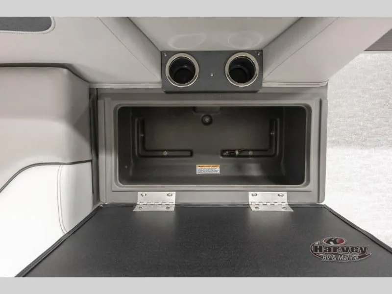 Slide: The Image of Sportfisher 21-2RS 2026 - 15