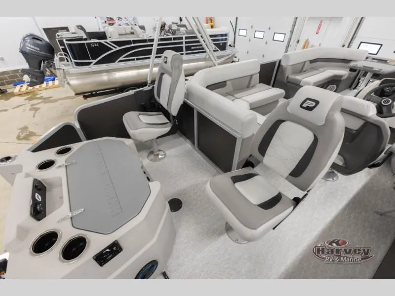 Slide: The Image of Sportfisher 21-2RS 2026 - 19