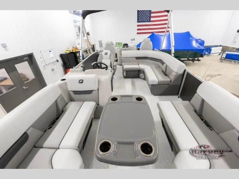 Slide: The Image of Sportfisher 21-2RS 2026 - 8