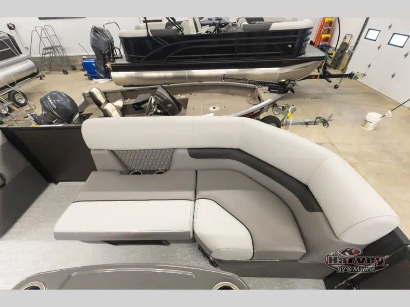 Slide: The Image of Sportfisher 21-2RS 2026 - 10