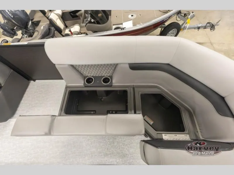 Slide: The Image of Sportfisher 21-2RS 2026 - 11