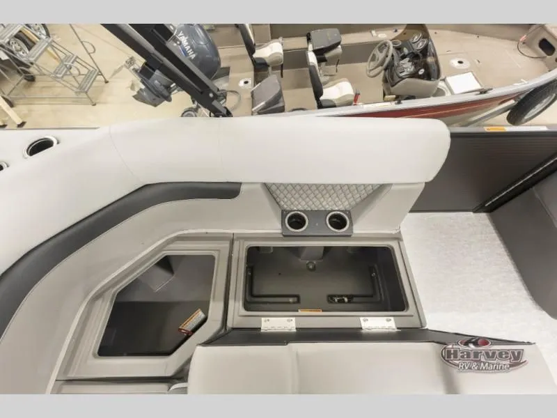 Slide: The Image of Sportfisher 21-2RS 2026 - 13