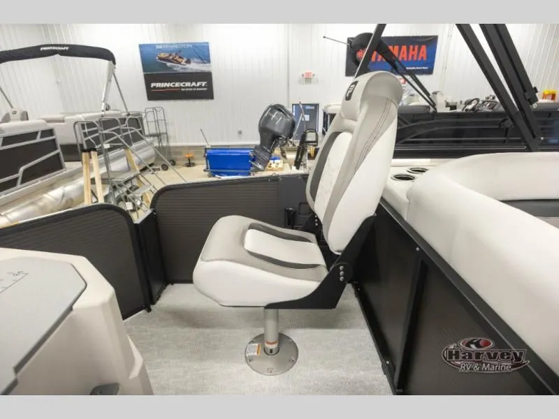 Slide: The Image of Sportfisher 21-2RS 2026 - 15