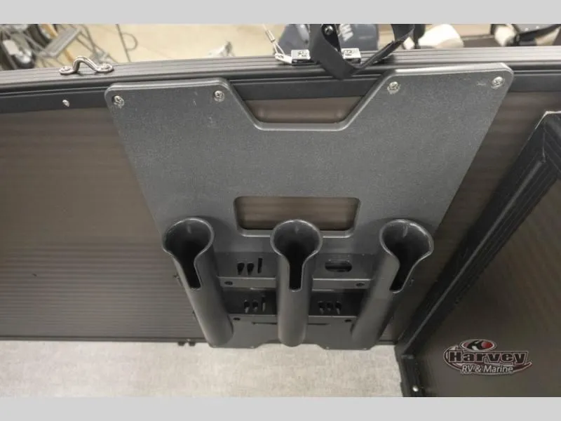 Slide: The Image of Sportfisher 21-2RS 2026 - 16