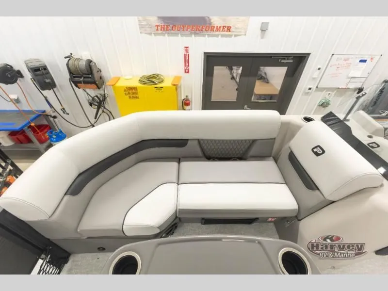 Slide: The Image of Sportfisher 21-2RS 2026 - 25