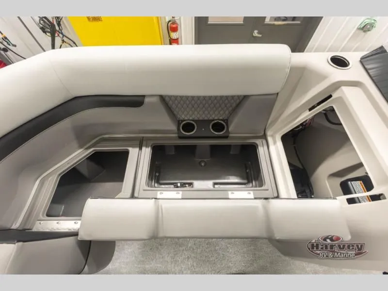 Slide: The Image of Sportfisher 21-2RS 2026 - 26