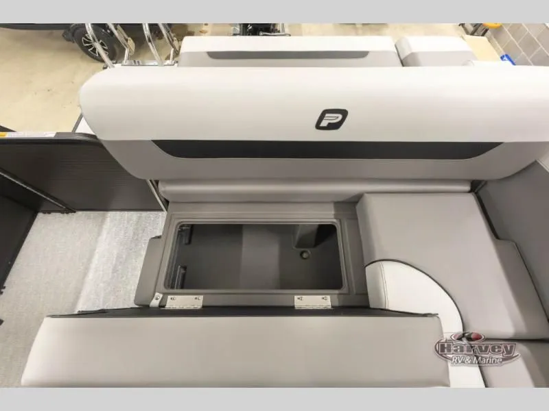 Slide: The Image of Vectra Classic 21 RL 2026 - 16