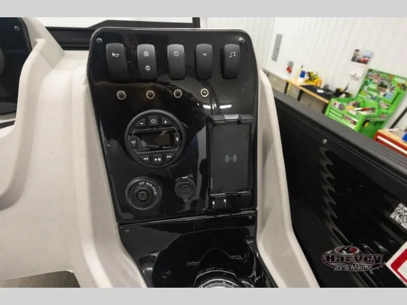 Slide: The Image of Sportfisher Sport 21-2RS 2026 - 23