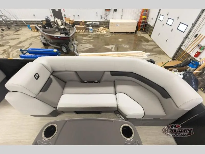 Slide: The Image of Vectra Sport 21L 2026 - 11