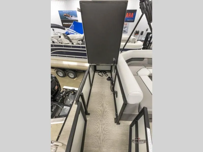 Slide: The Image of Vectra Speed 21L 2026 - 17