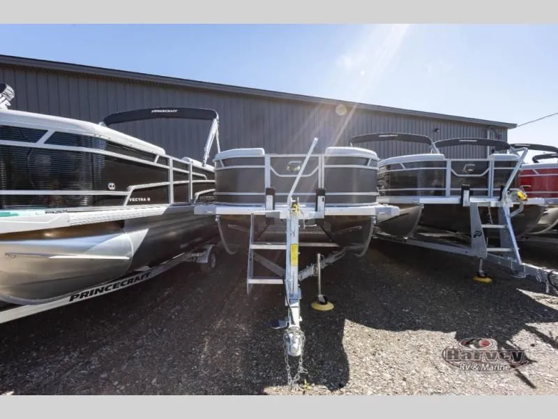 Slide: The Image of 2026 Vectra Classic 19 L boats parked outdoors. - 3