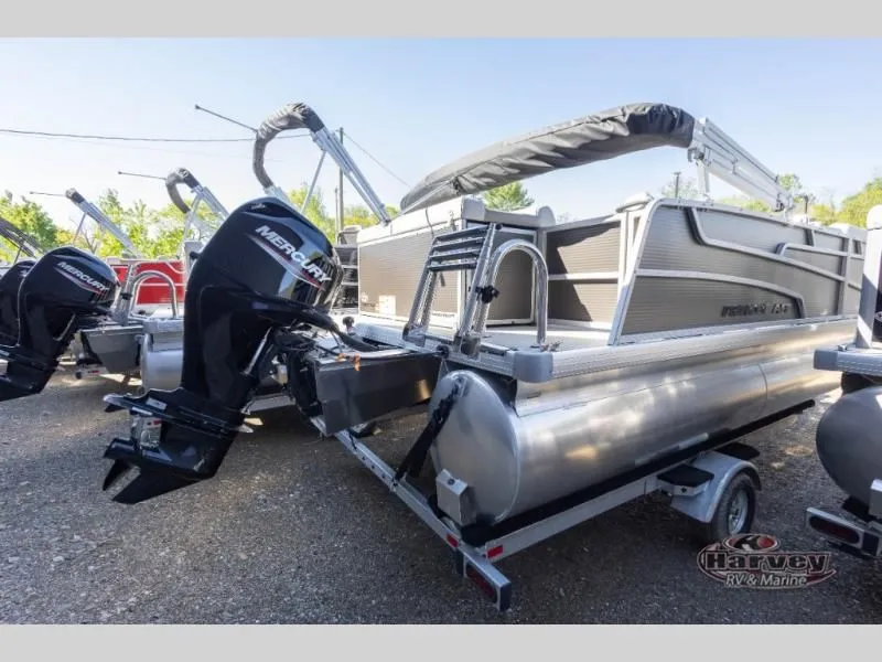 Slide: The Image of 2026 Vectra Classic 19 L pontoon boat with Mercury engine. - 5