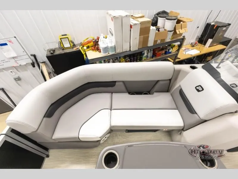 Slide: The Image of Vectra Classic 19 L 2026 - 21