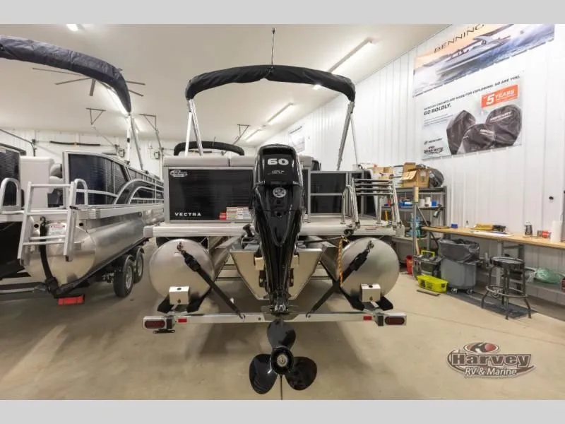 Slide: The Image of Vectra Classic 19 L 2026 - 6