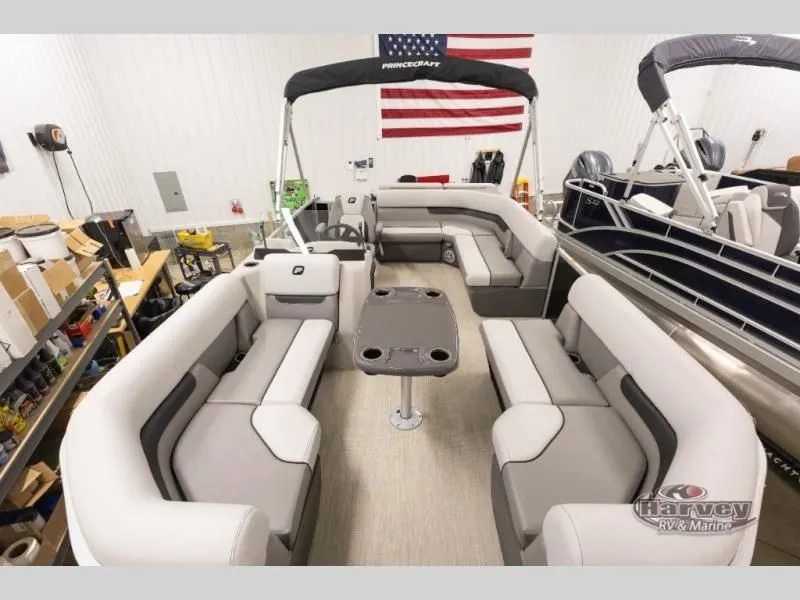 Slide: The Image of Vectra Classic 19 L 2026 - 7