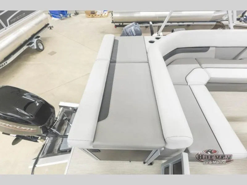 Slide: The Image of Vectra Classic 19 L 2026 - 18