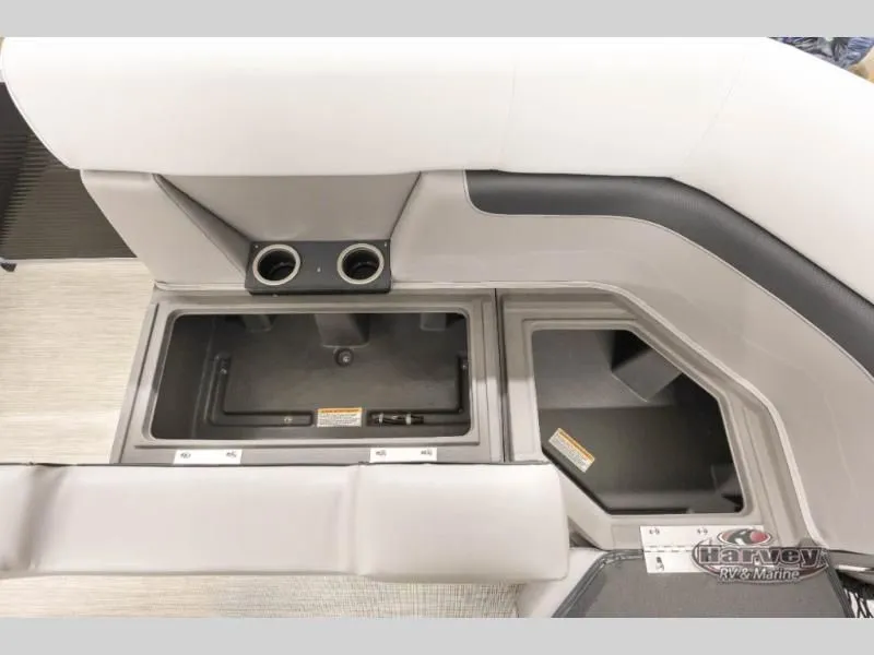 Slide: The Image of Sportfisher 21-2RS 2026 - 11