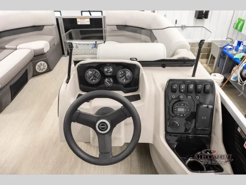 Slide: The Image of Sportfisher 21-2RS 2026 - 20