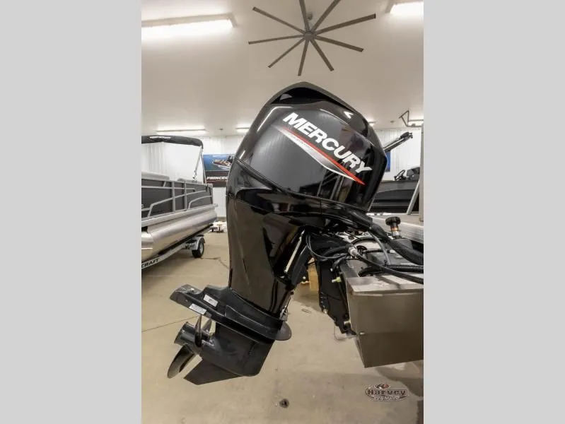 Slide: The Image of Sportfisher 21-2RS 2026 - 4