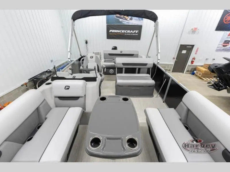 Slide: The Image of Vectra Classic 21 RL 2026 - 10