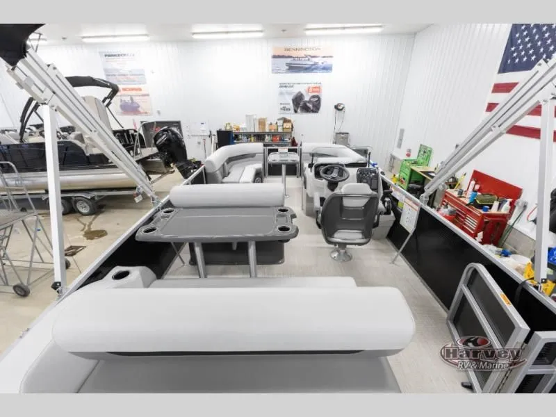 Slide: The Image of Vectra Classic 21 RL 2026 - 11