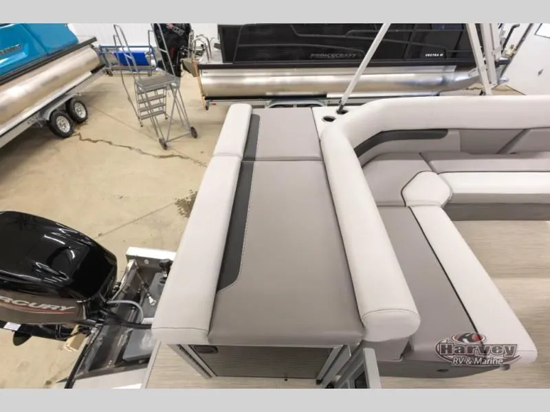 Slide: The Image of Vectra Classic 19 L 2026 - 18