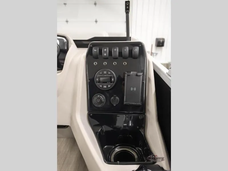 Slide: The Image of Vectra Classic 19 L 2026 - 23