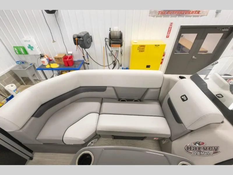 Slide: The Image of Vectra Classic 19 L 2026 - 26