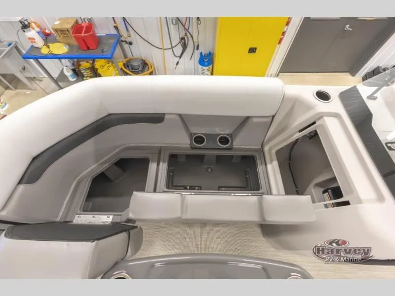 Slide: The Image of Vectra Classic 19 L 2026 - 27