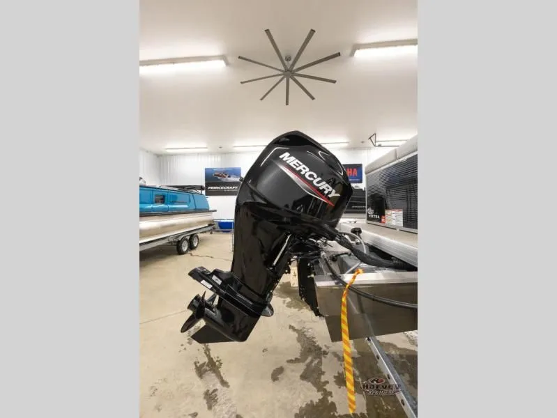 Slide: The Image of Vectra Classic 19 L 2026 - 7