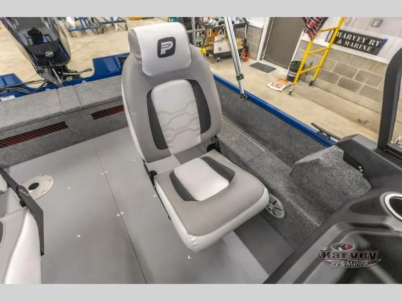 Slide: The Image of Holiday 162 WS MAX 2025 - 13