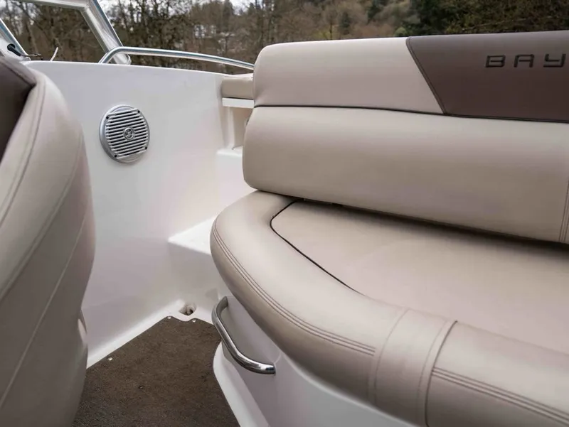 Slide: The Image of Bayliner 195 DB 2015 - 17