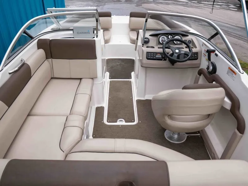 Slide: The Image of Bayliner 195 DB 2015 - 5