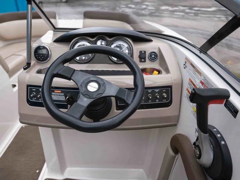 Slide: The Image of Bayliner 195 DB 2015 - 8