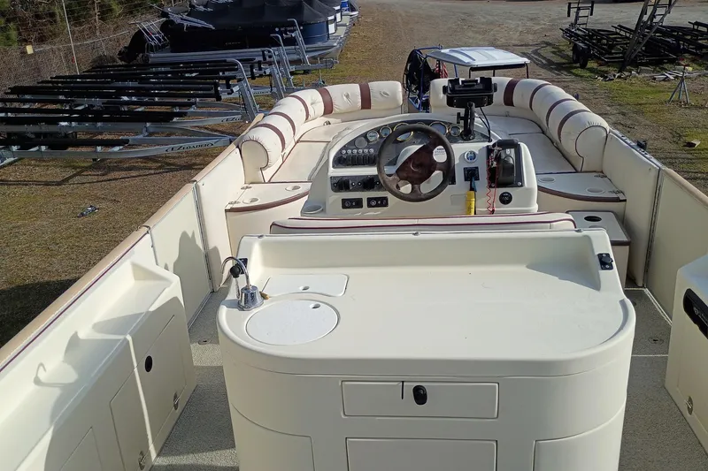 Slide: The Image of Pontoon boat interior with steering console, Crest 25 Ultra, 2000 model. - 4