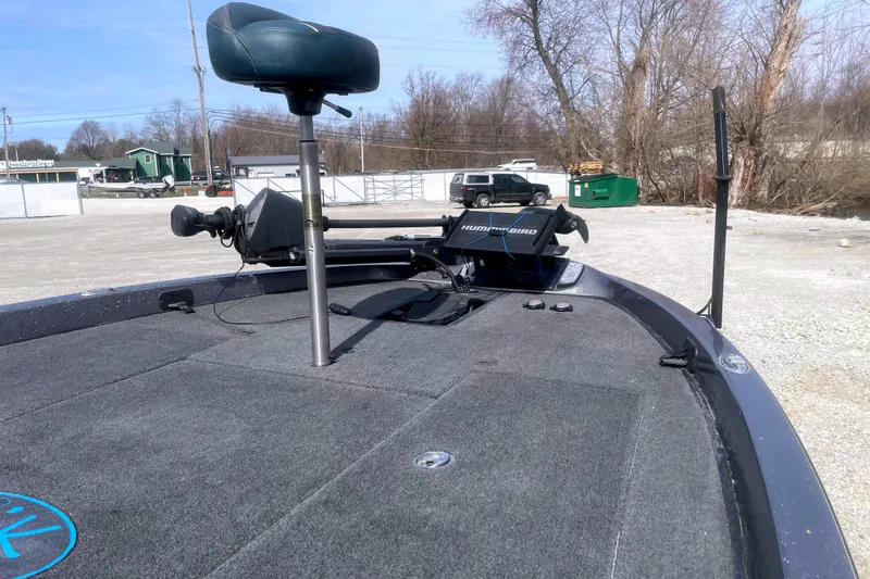 Slide: The Image of 2017 Ranger Z520 boat deck with Humminbird electronics in a parking area. - 7