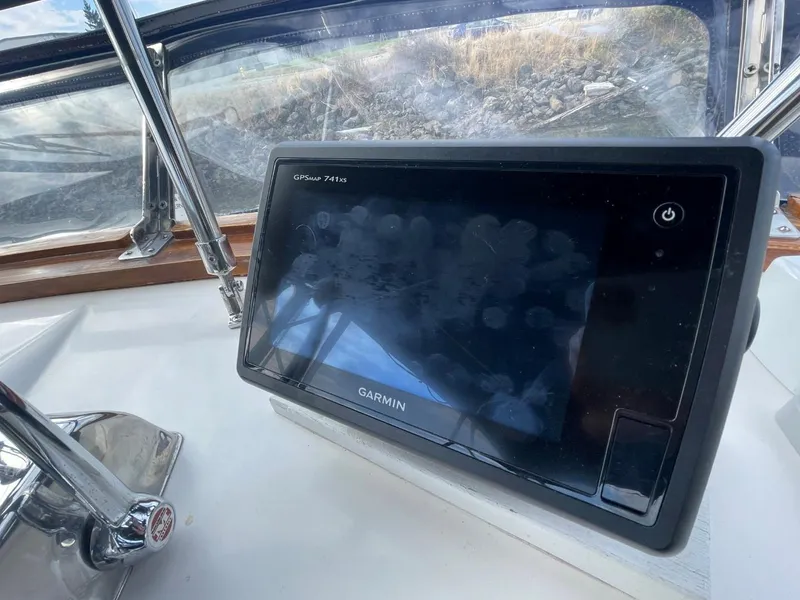 Slide: The Image of Garmin GPS display on 1983 Ocean Alexander TRI Cabin yacht. - 21