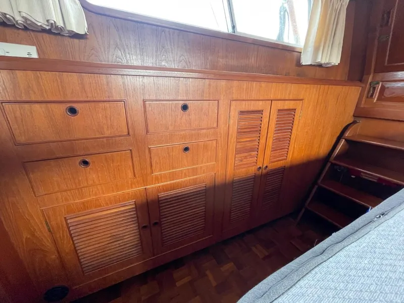 Slide: The Image of Ocean Alexander 40 Double Cabin 1983 - 52