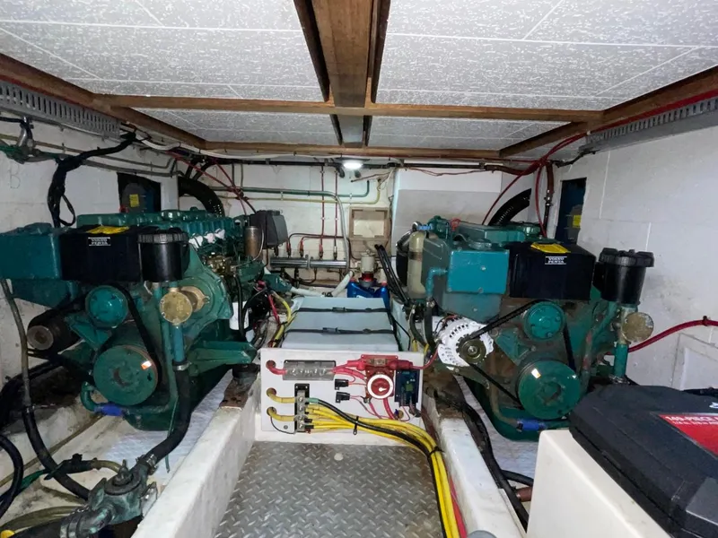 Slide: The Image of Ocean Alexander 40 Double Cabin 1983 - 80