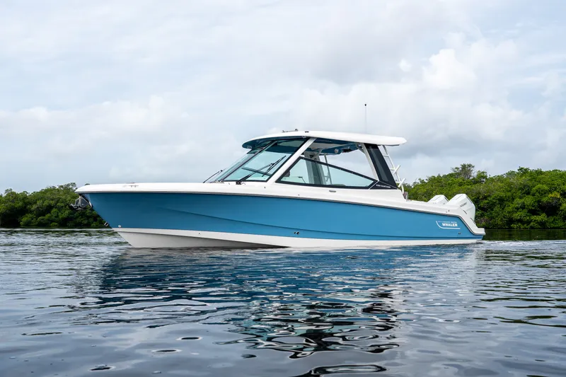 Slide: The Image of Boston Whaler 330 Vantage 2027 - 2