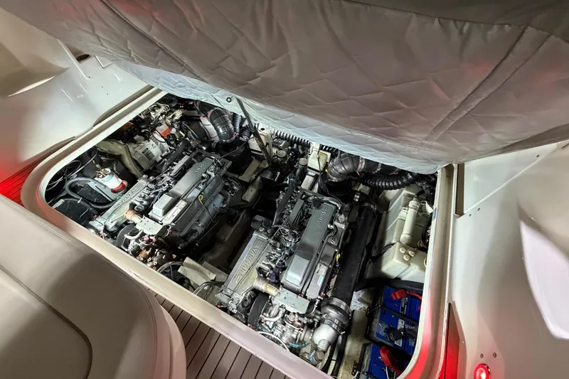 Slide: The Image of Sea Ray 360 Sundancer 2005 - 54