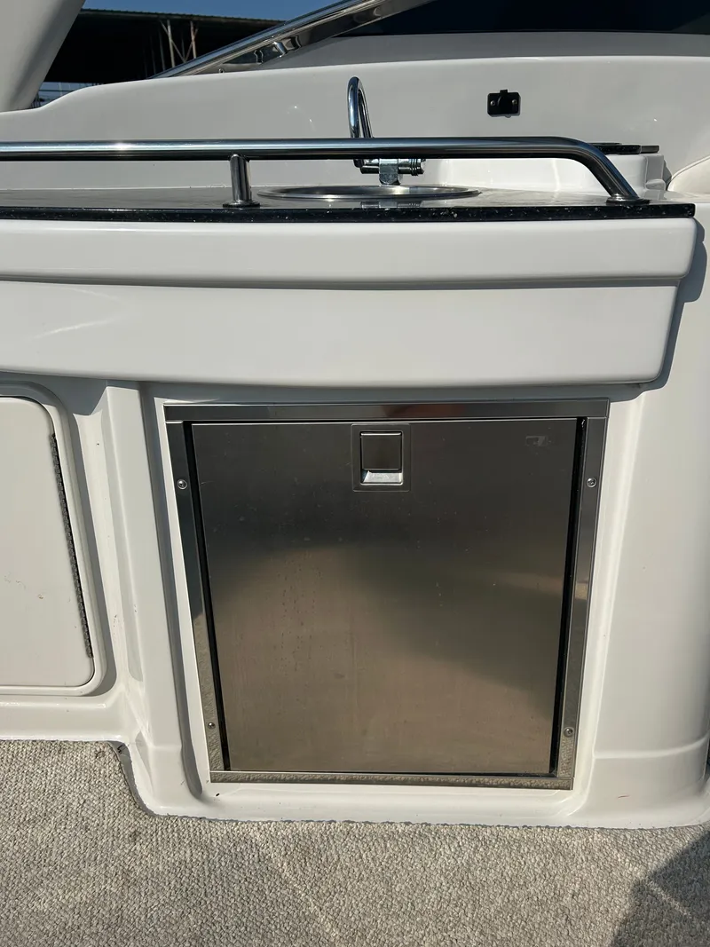 Slide: The Image of Crownline Boats 300 LS 2008 - 30