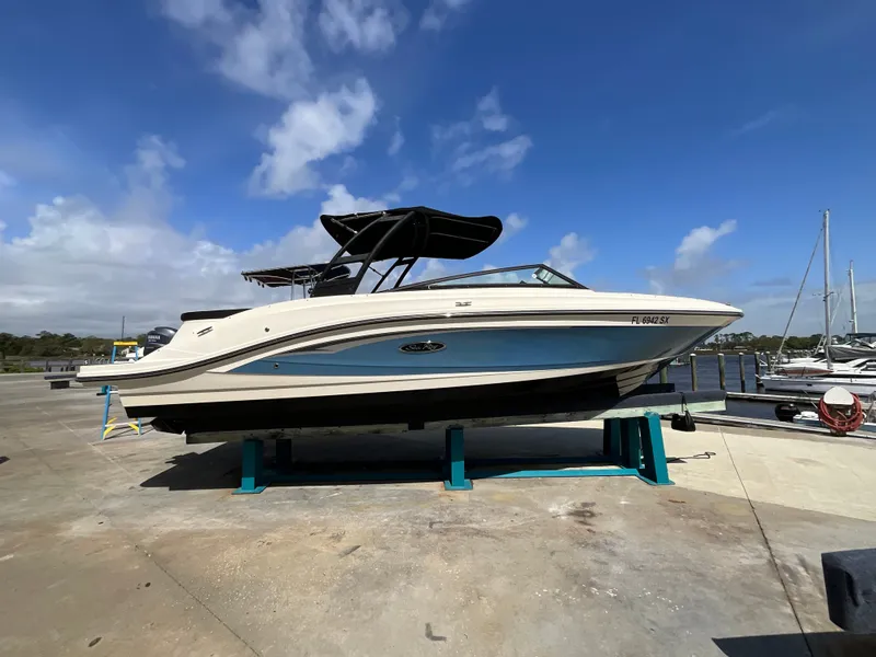 Slide: The Image of Sea Ray 23 SPX 2021 - 0