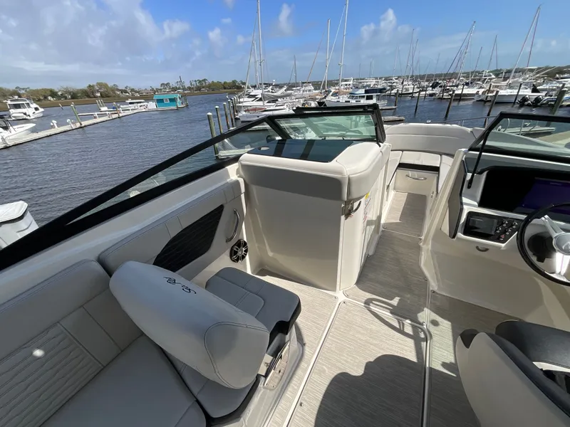 Slide: The Image of Sea Ray 23 SPX 2021 - 19