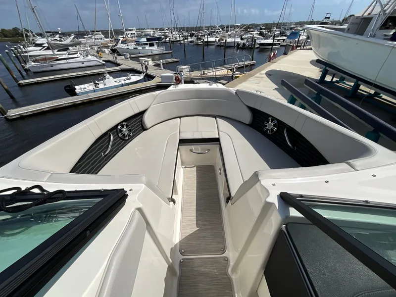 Slide: The Image of Sea Ray 23 SPX 2021 - 25