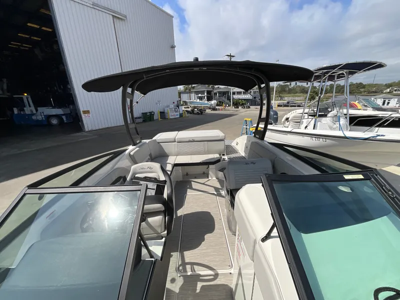 Slide: The Image of Sea Ray 23 SPX 2021 - 26